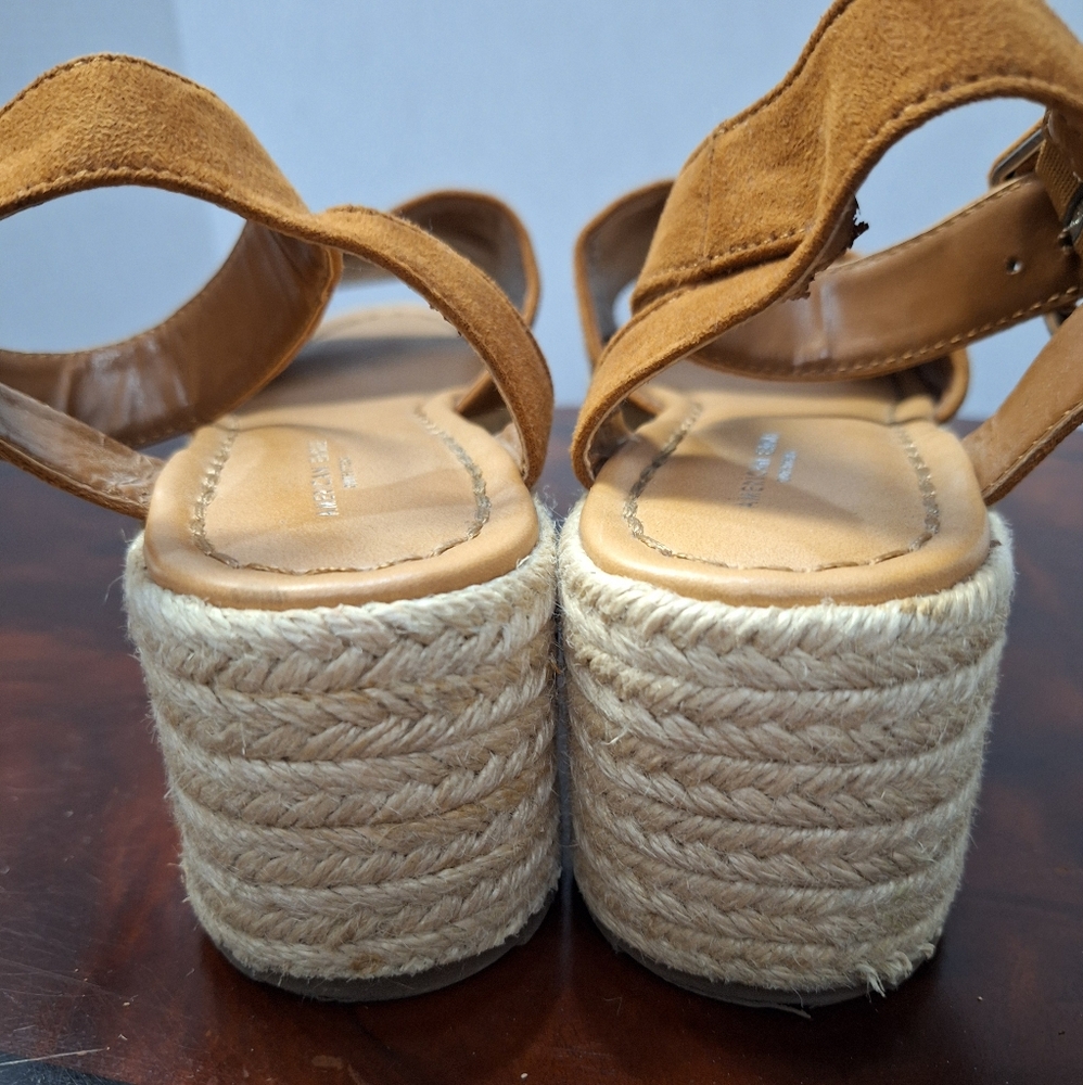 American Eagle Tan Faux Suede Open Toe Buckle Strap Platform Espadrilles Sandals - Picture 9 of 16